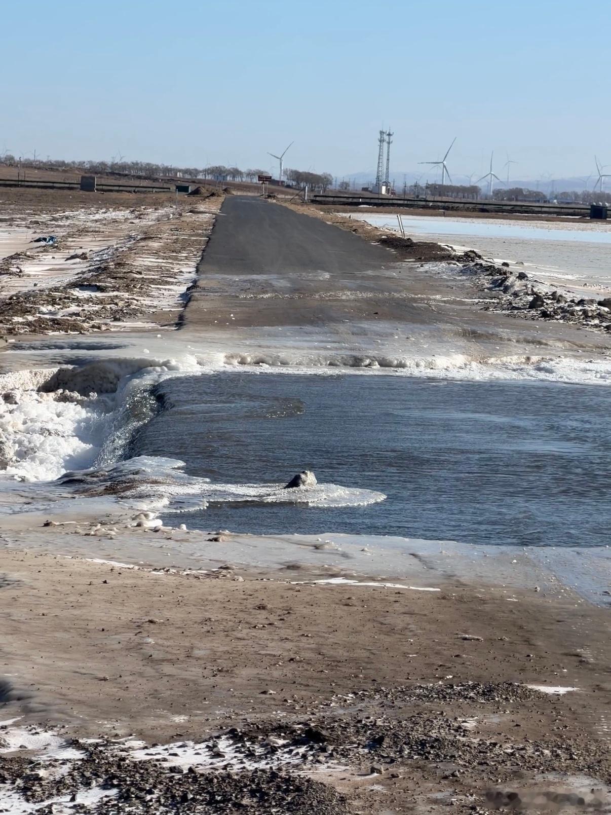 每次来练车都想着到了地就能直接开豁！不过每次总有点小插曲，插曲一，通往赛道的路断