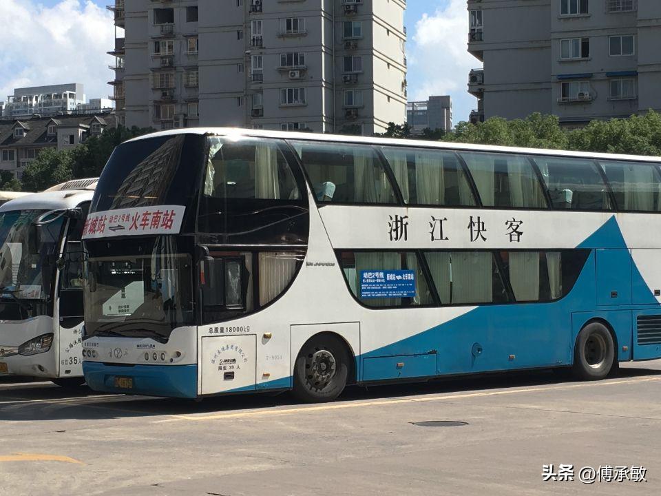 上世纪90年代末至21世纪初，是国内公路汽运的黄金鼎盛期，而民营经济蓬勃发展的浙