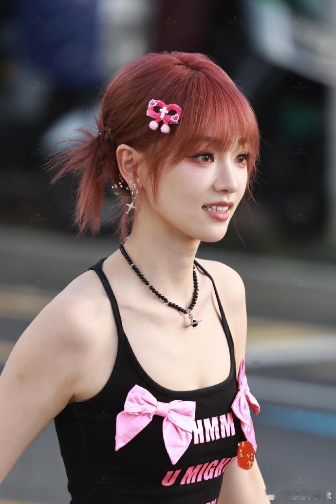 黄灿灿一公发言太可爱了黄灿灿好萌 黄灿灿一公发言真的好真实，不装不端着，情绪来得