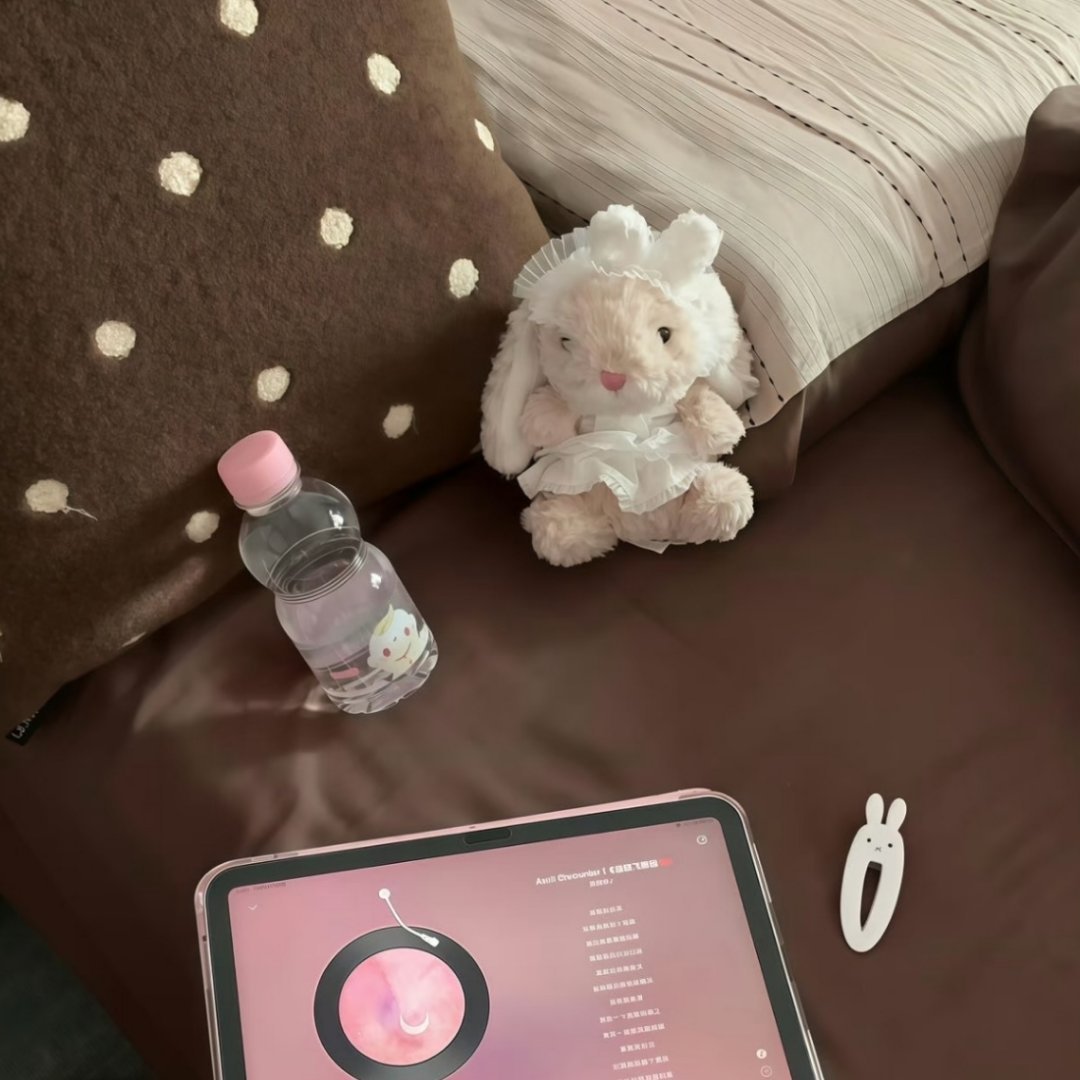 WeChat套图 | 头像背景图搭配 | 高质氛围感女头 ​ ​​​