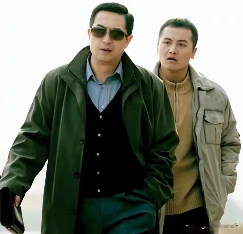 姬他，《主角》中饰演黄正经。他的表哥是张嘉益！都说他靠表哥提携，但你看看他的演技