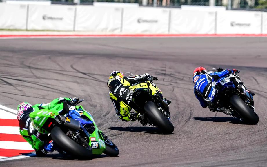那些在西班牙站被记住的翻盘：WSBK 的"最后一站效应"
赛季末段的西班牙站经常