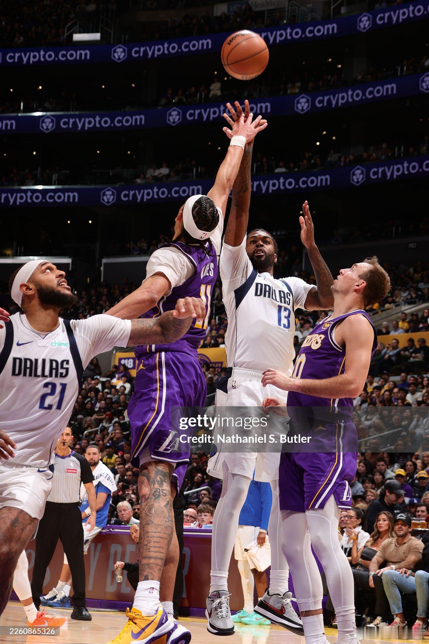 MFFL  常规赛第54场，我牛104比124输给湖人。九连败。放假！大家看完比