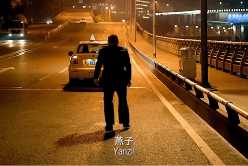 等了半天原来俺孩子今天不上班看不见百变小欣俺心里空落落的🤧 