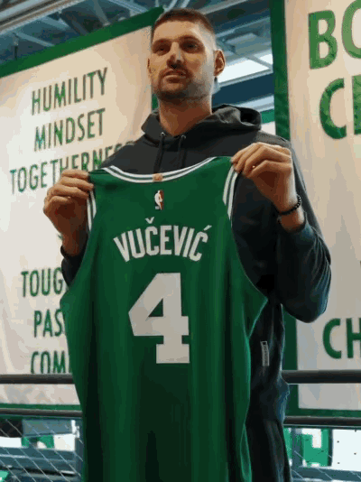 凯尔特人微速递  这少帅做管理比做教练强多了。8年教练生涯，史蒂文斯带队3进东决