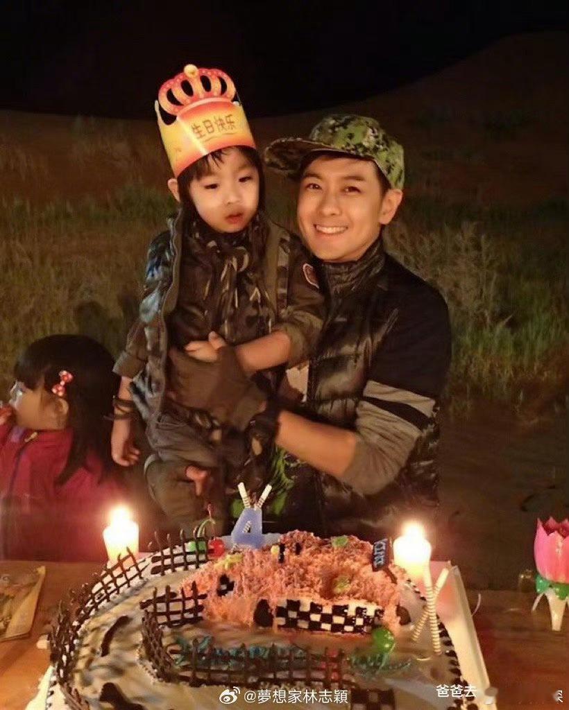 KiMi已经16岁了 16岁了 妥妥的大帅哥🎂 ​​​