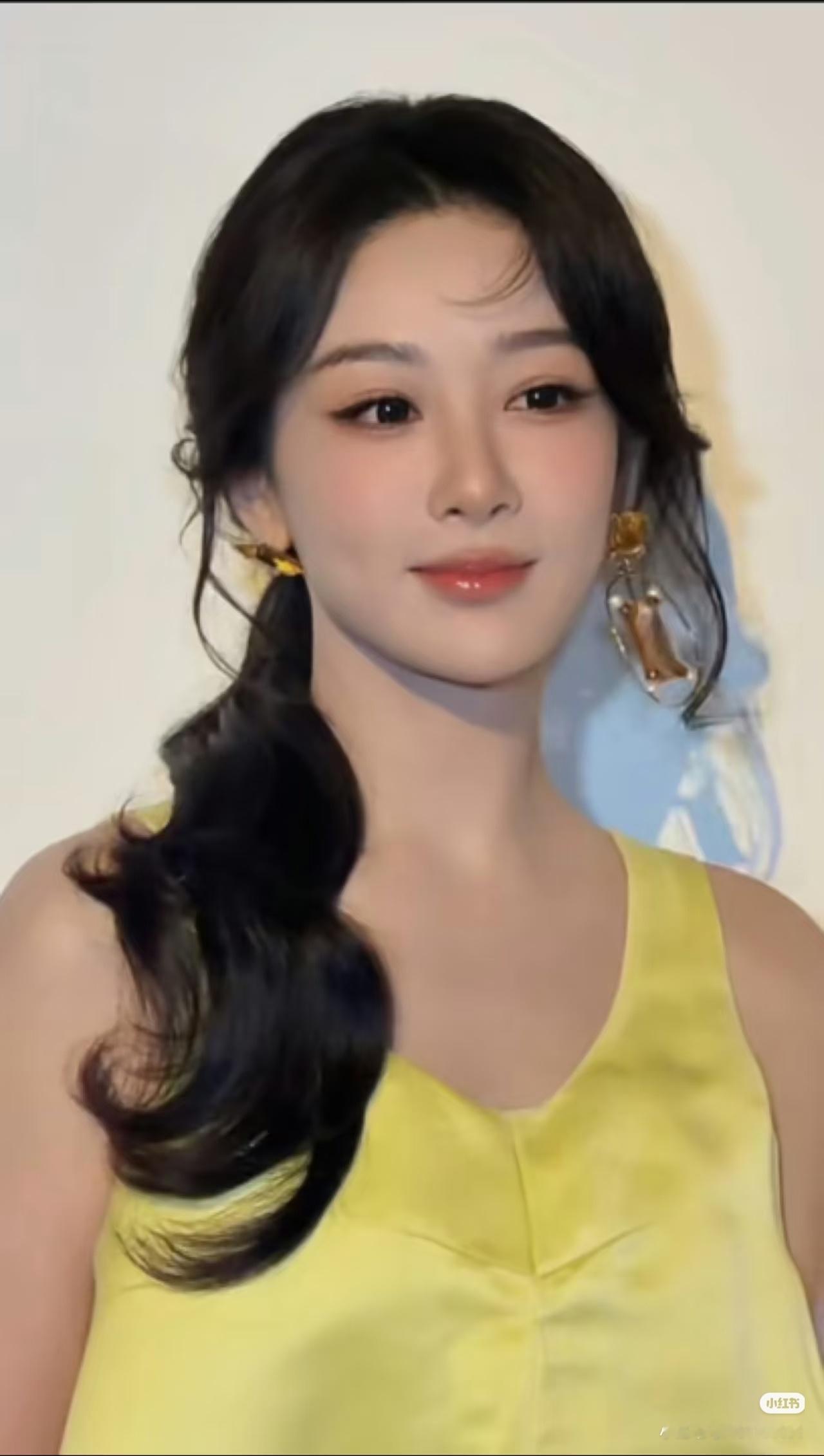 纪梵希大秀出图视后你美得很安心!轻松闪耀巴黎!!! ​​​