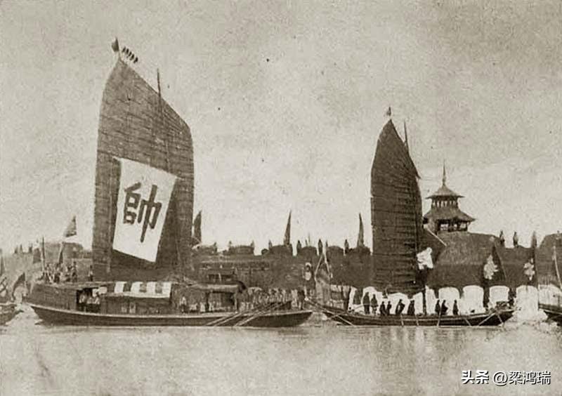 光绪十二年（1886年），光绪帝生父、总理海军事务大臣醇亲王奕譞在李鸿章等人的陪