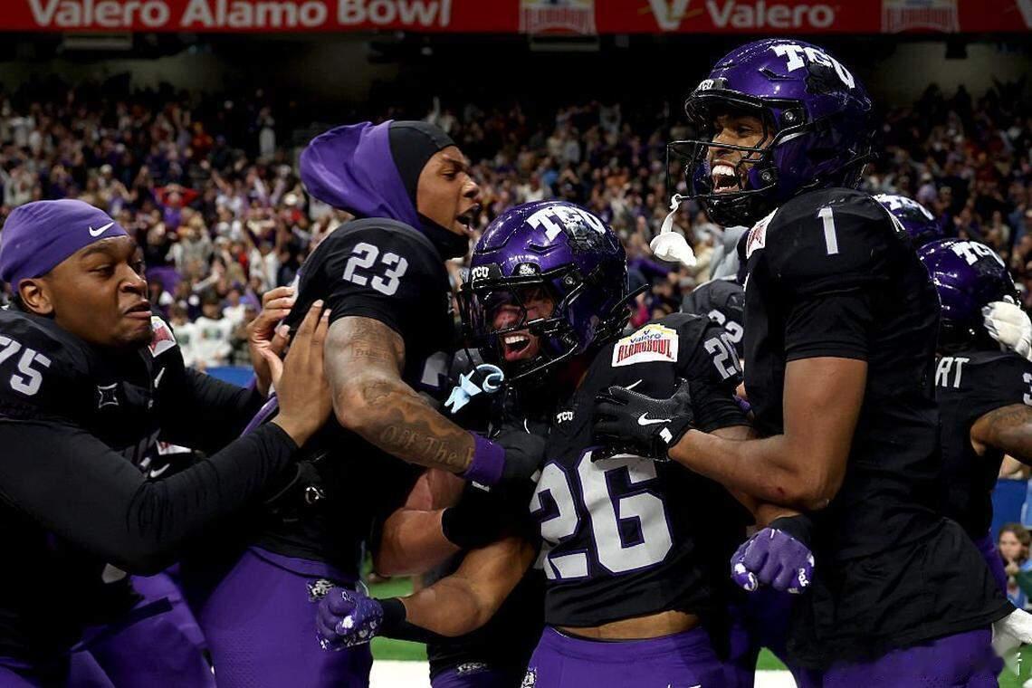 排名第16的南加大27：30不敌德克萨斯基督教大学 