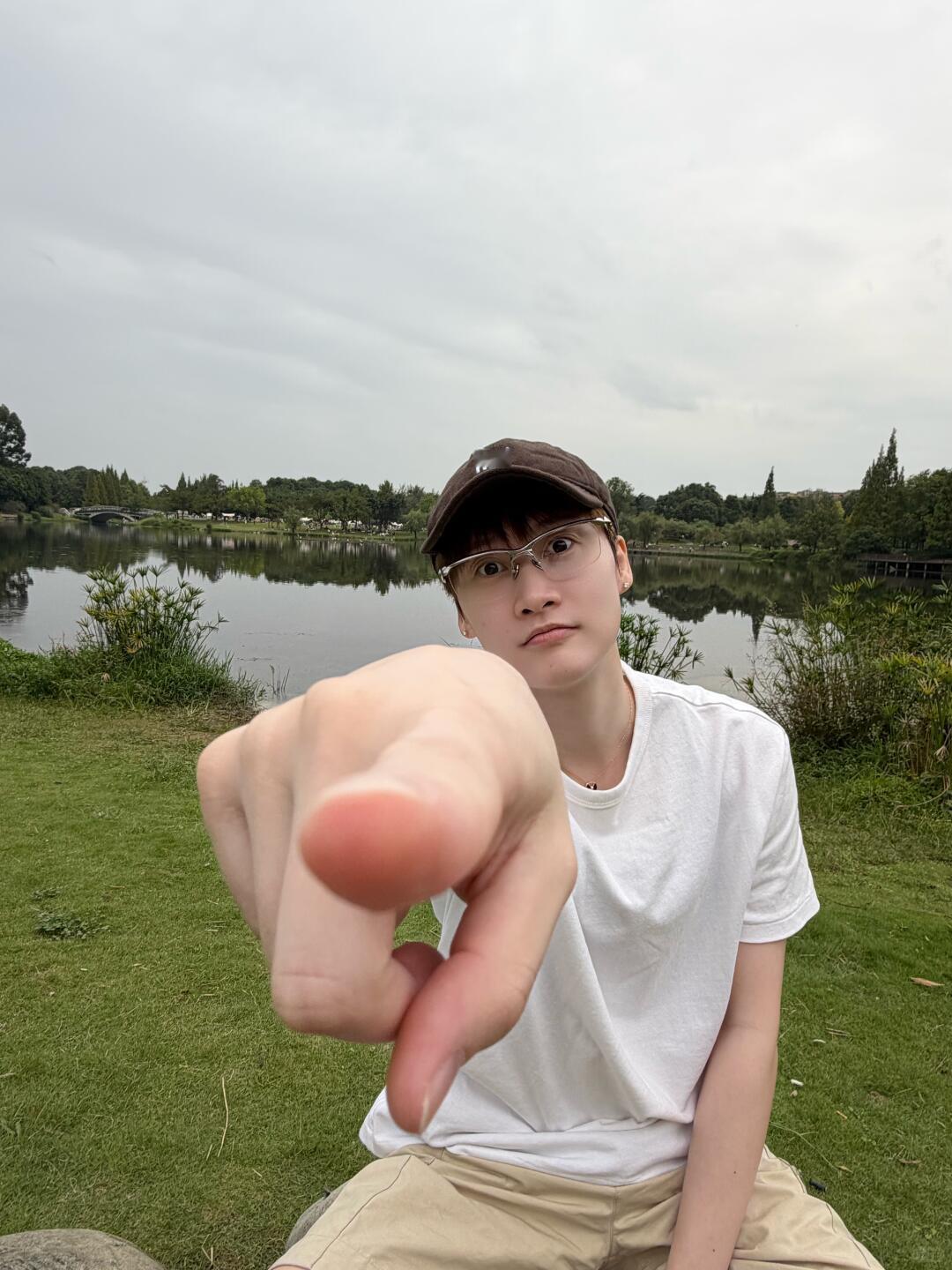 陈雨菲🍠更新：被指到的人进来一下🫵 你会被我指一下😋附加欣赏我的十月奇遇记