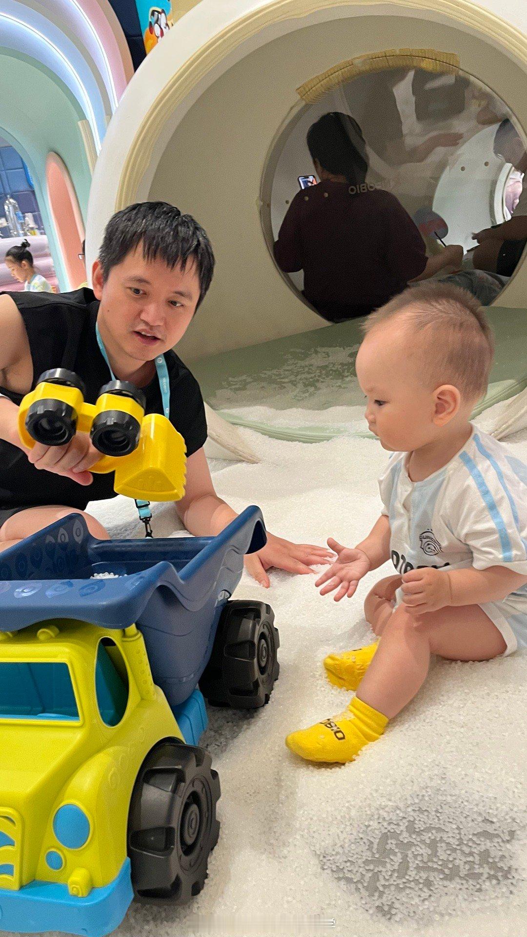 真的很难和养女鹅的解释小男孩这个物种我真的想每天把他扔到奈尔宝（能不能搞个24小