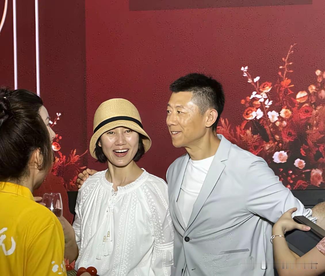 夏雨真的被袁泉拿捏了，曾经不被看好，如今看来这两个人真是天生一对，夏雨这小子真的