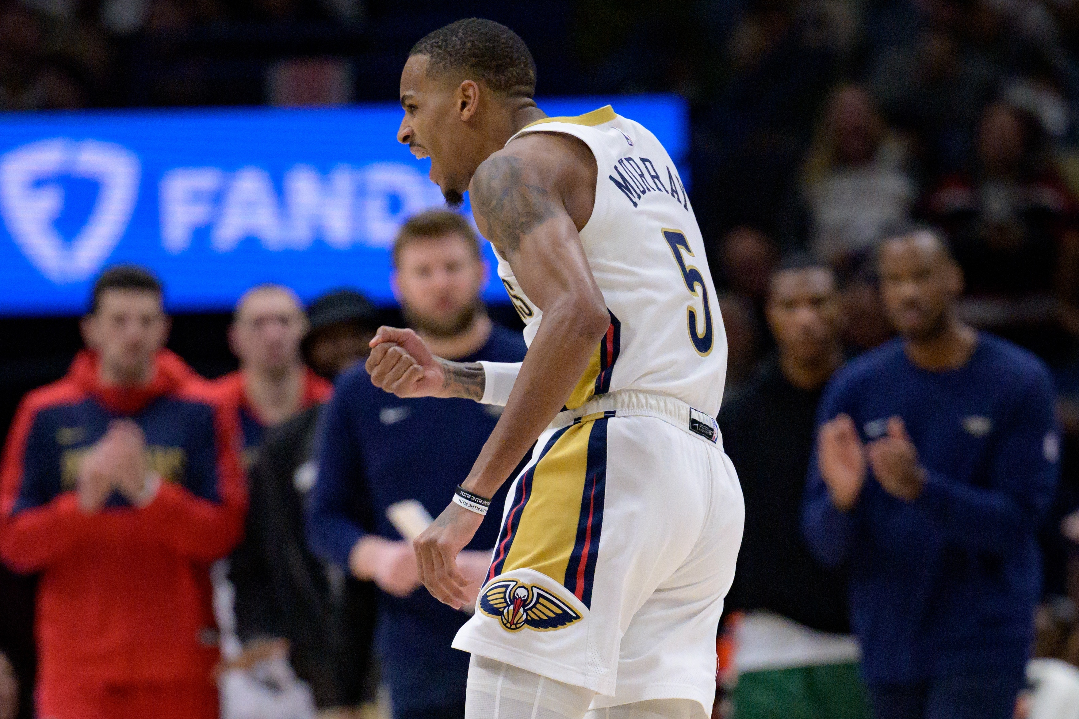 ➡别忘了多用普尔，抵消一下穆雷对勇士的影响金州勇士勇士vs鹈鹕金州勇士队记：鹈鹕