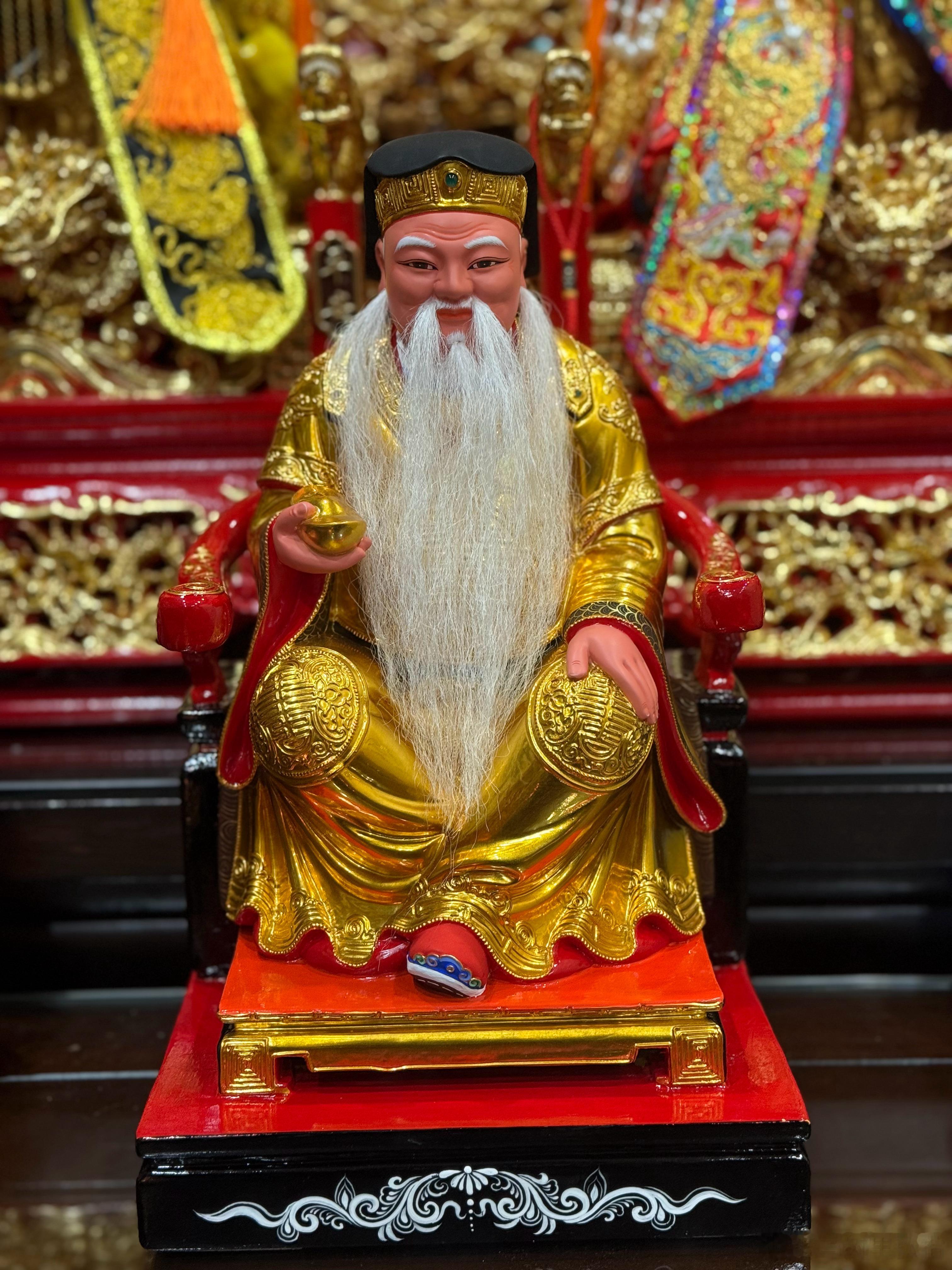 当别人不需要你的时候，要学会收回热情，并礼貌退场。你可以躲在被窝里哭，也可以喝酒