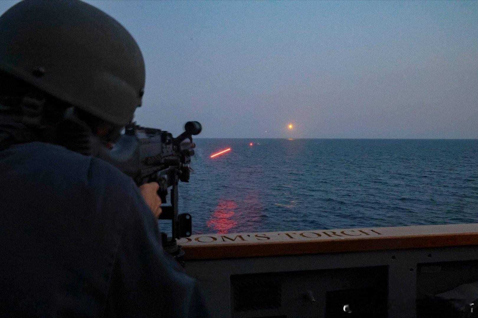 2025年6月23日，USS Bulkeley (DDG 84)在大西洋 ​​​