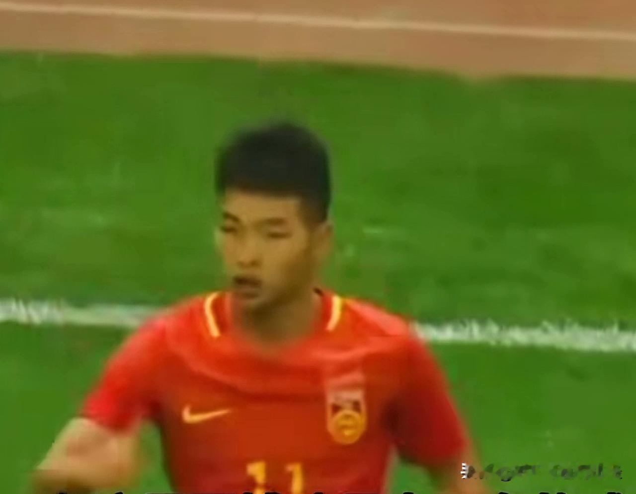 今日网传南通支云队贾博琰落选明年苏超南通队阵容。作为国青队绝对主力（11号）、1