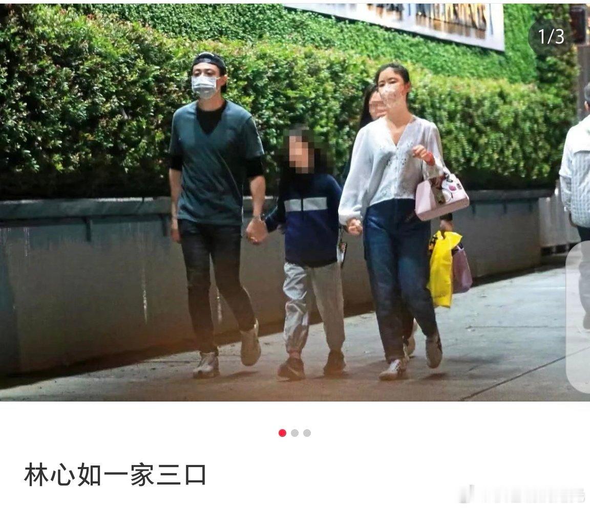 林心如一家三口牵手散步林心如霍建华带女儿看电影 林心如和霍建华被台媒拍到带女儿看
