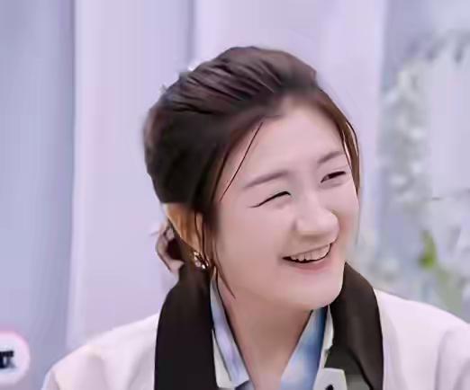 【陈梦妈妈，人间清醒】陈梦妈妈在综艺《是女儿是妈妈》里的原话，其实是“财可以不要