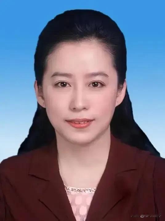 陈婷婷任贵州省政府发展研究中心主任！

祝贺！