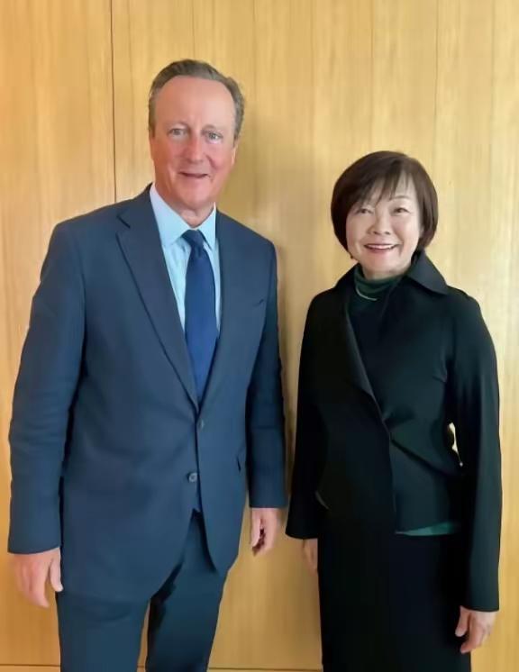 安倍晋三要是泉下有知，估计得气得翻个身——他老婆安倍昭惠在他死后，直接开启了“环