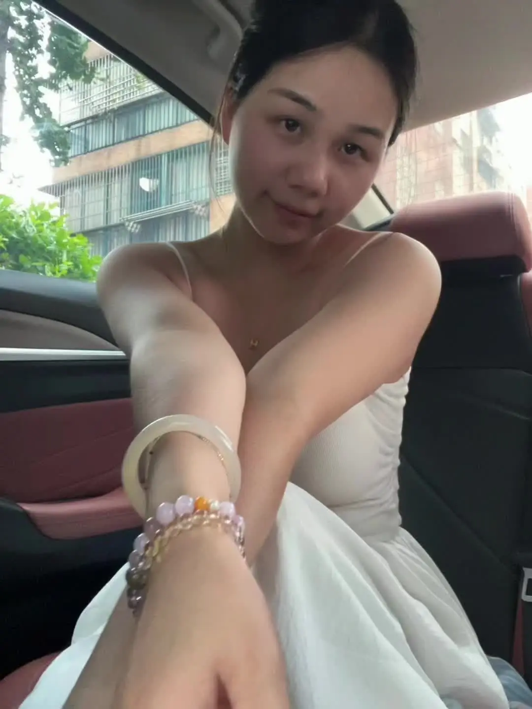 你像一场大雨，淋湿我的眼睛