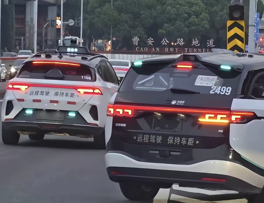无人超市、无人酒店、无人港口、无人自动驾驶出租车、无人支付、无人机器人清洁…… 