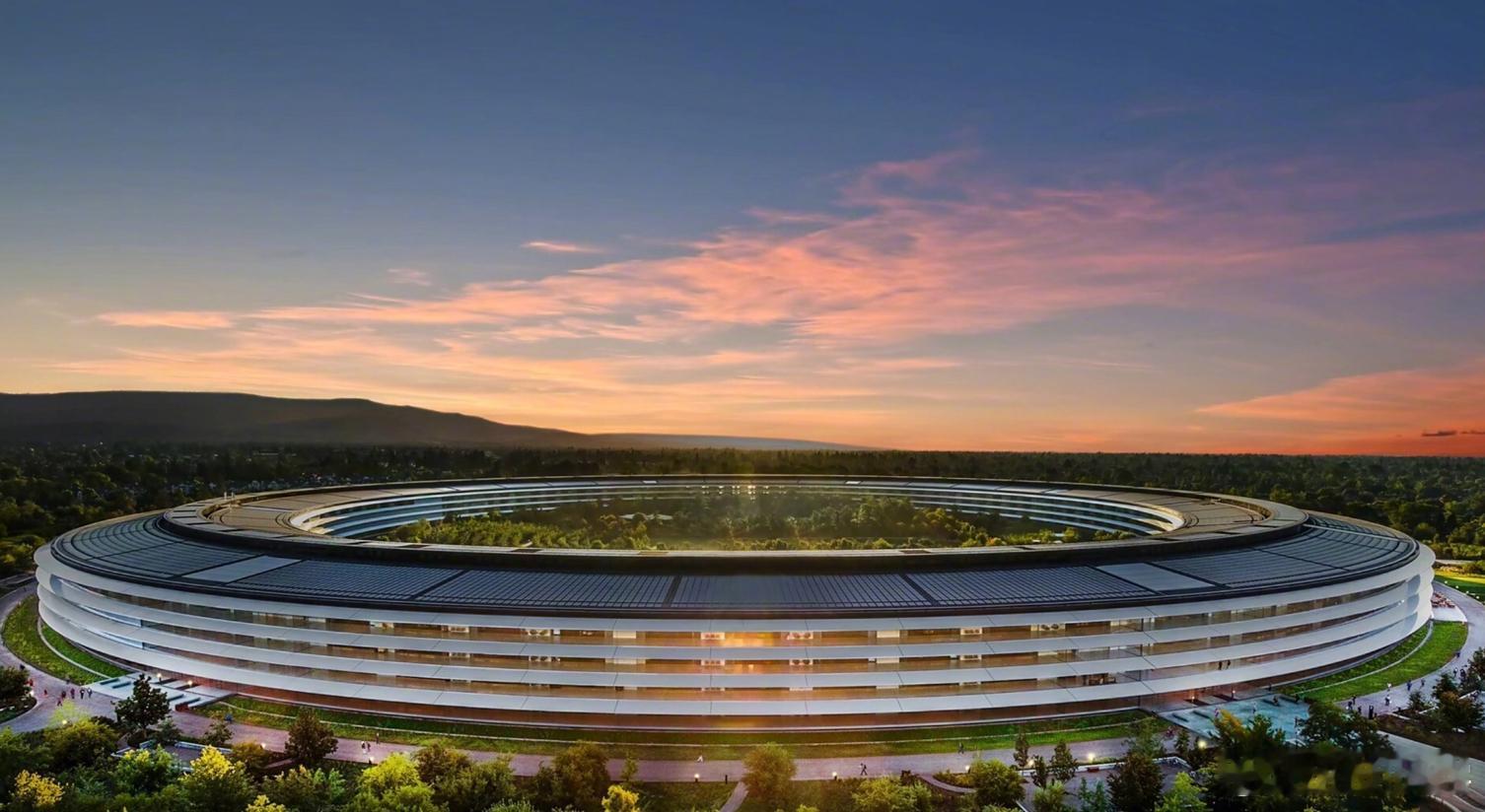 【iPhoneFold三大亮点 】摩根大通研究报告显示，苹果的首款折叠屏会有三大