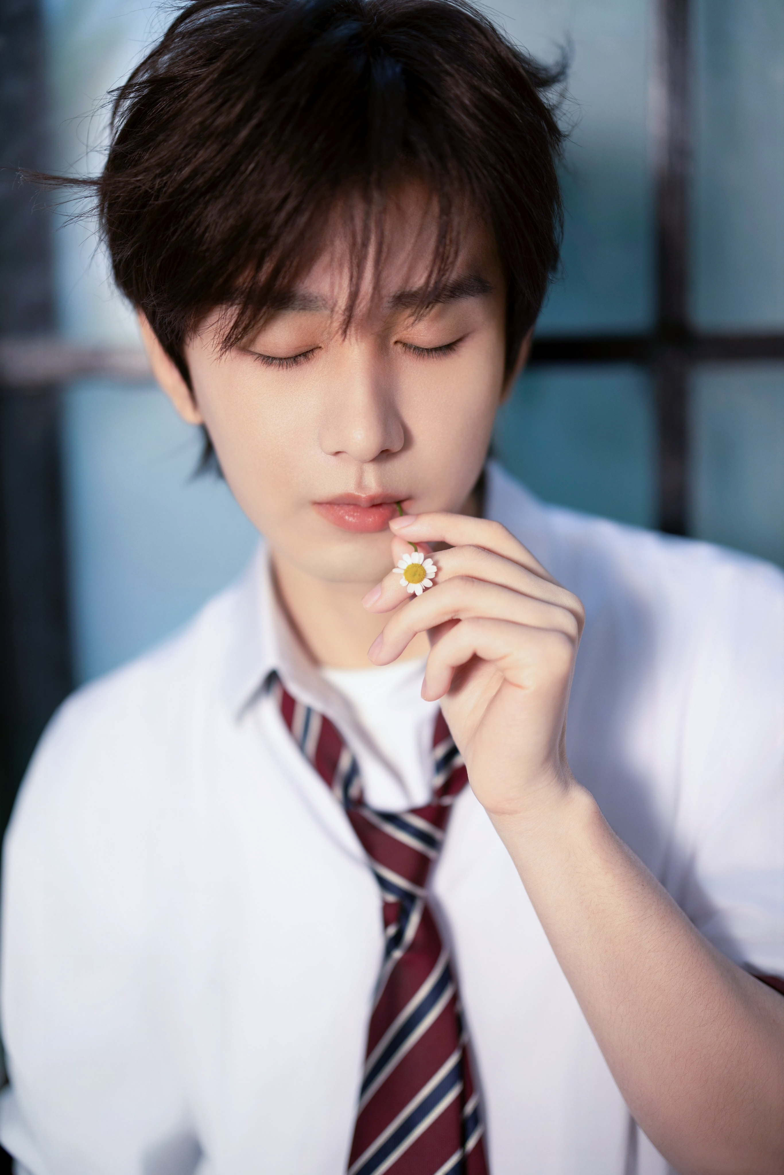 成毅 你是我藏在心底的浪漫，是我无法言说的喜欢。你的魅力，是心底无法抗拒的吸引。