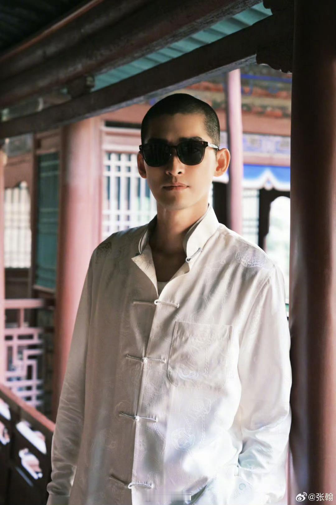 好不一样的感觉张翰剃了寸头 ​​​