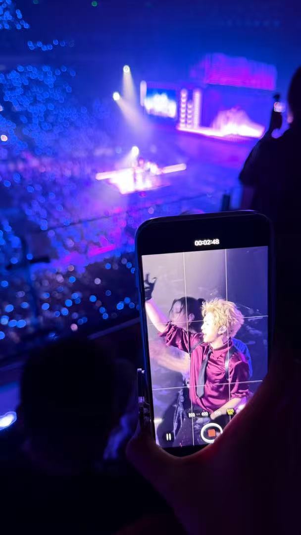 颜人中抢票 抢到了！我宣布这是今年最幸运的一天。颜人中的现场氛围据说特别好，初夏