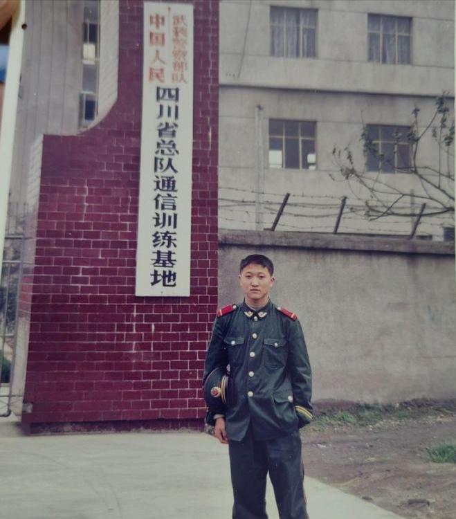 2006年，3名壮汉欲拐骗一位18岁女学生到南方，在车上，女生“悄声”求救，可谁