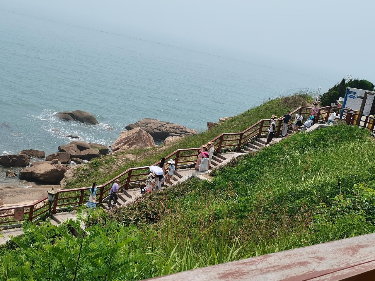 下联：风卷四海九州。