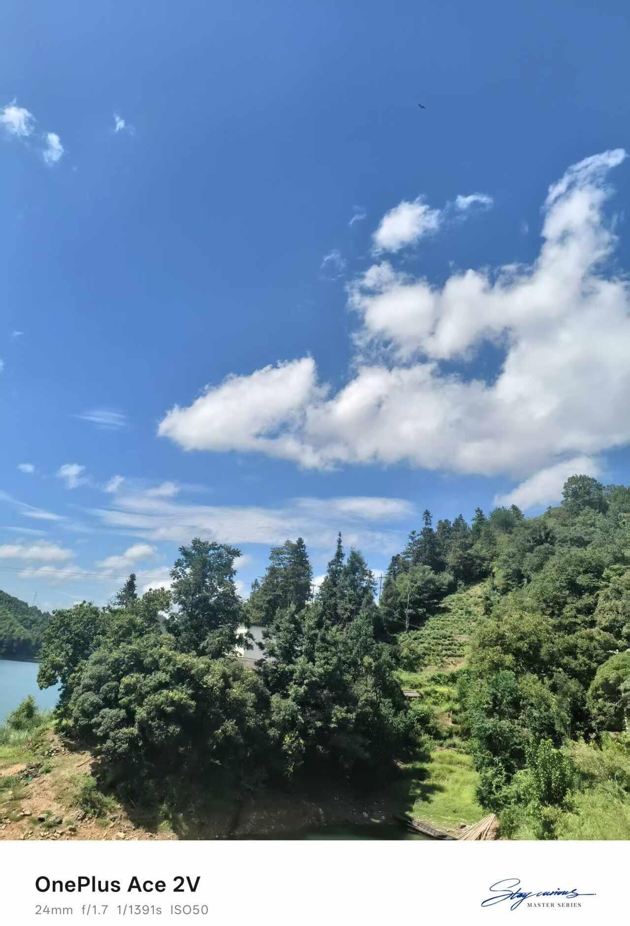 为什么么Ace的相机这么能打？
怎么会有这么好看的蓝天白云呢？
此刻就很好OPP