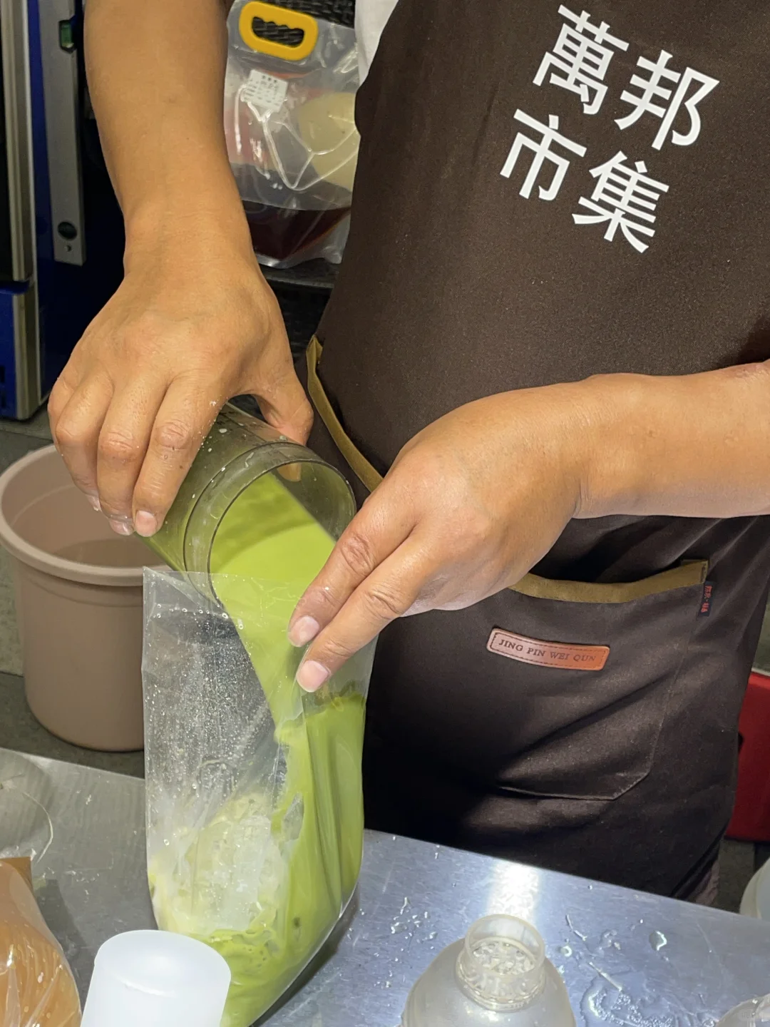 捞人！这个老板白得发光啊！
