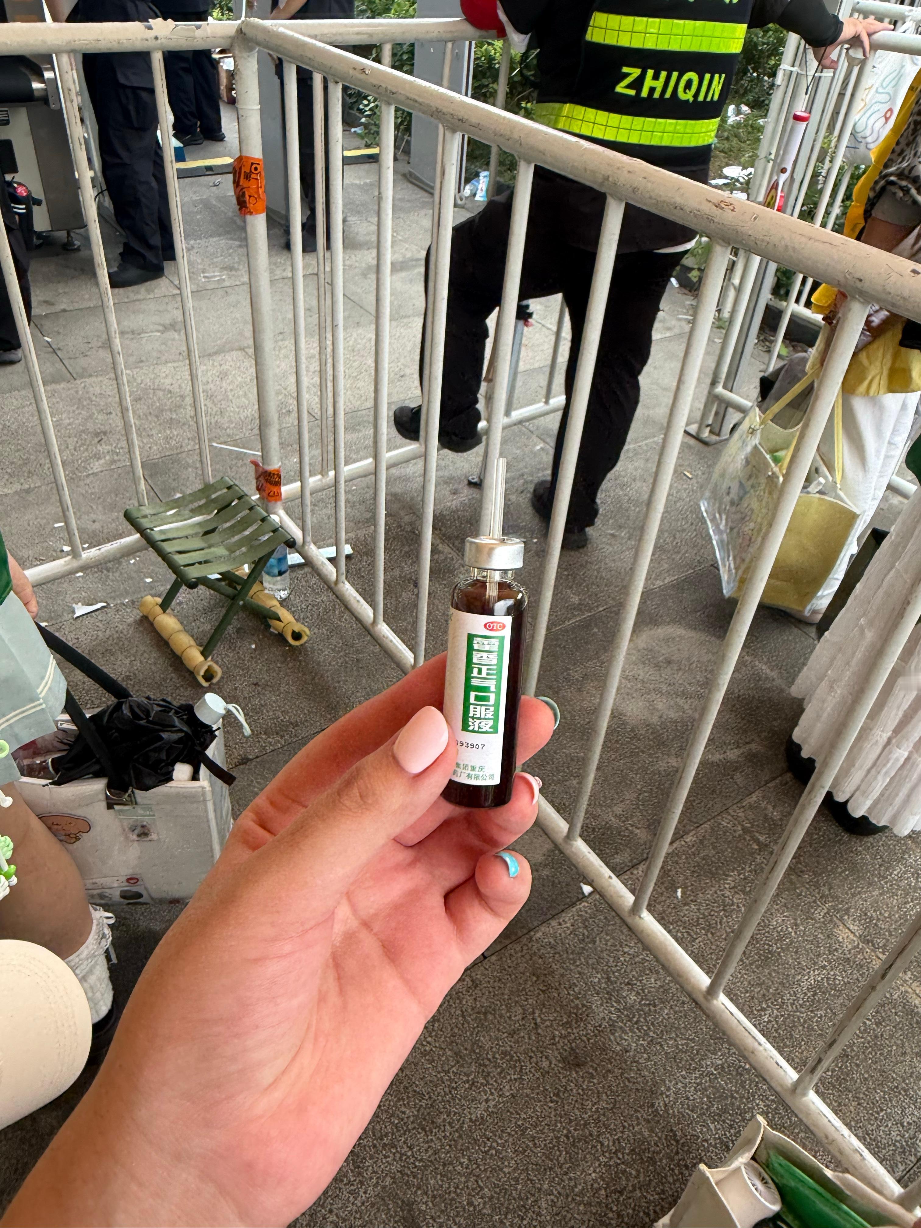 再慢点 我真的要晕倒了[淡淡的][淡淡的] ​​​