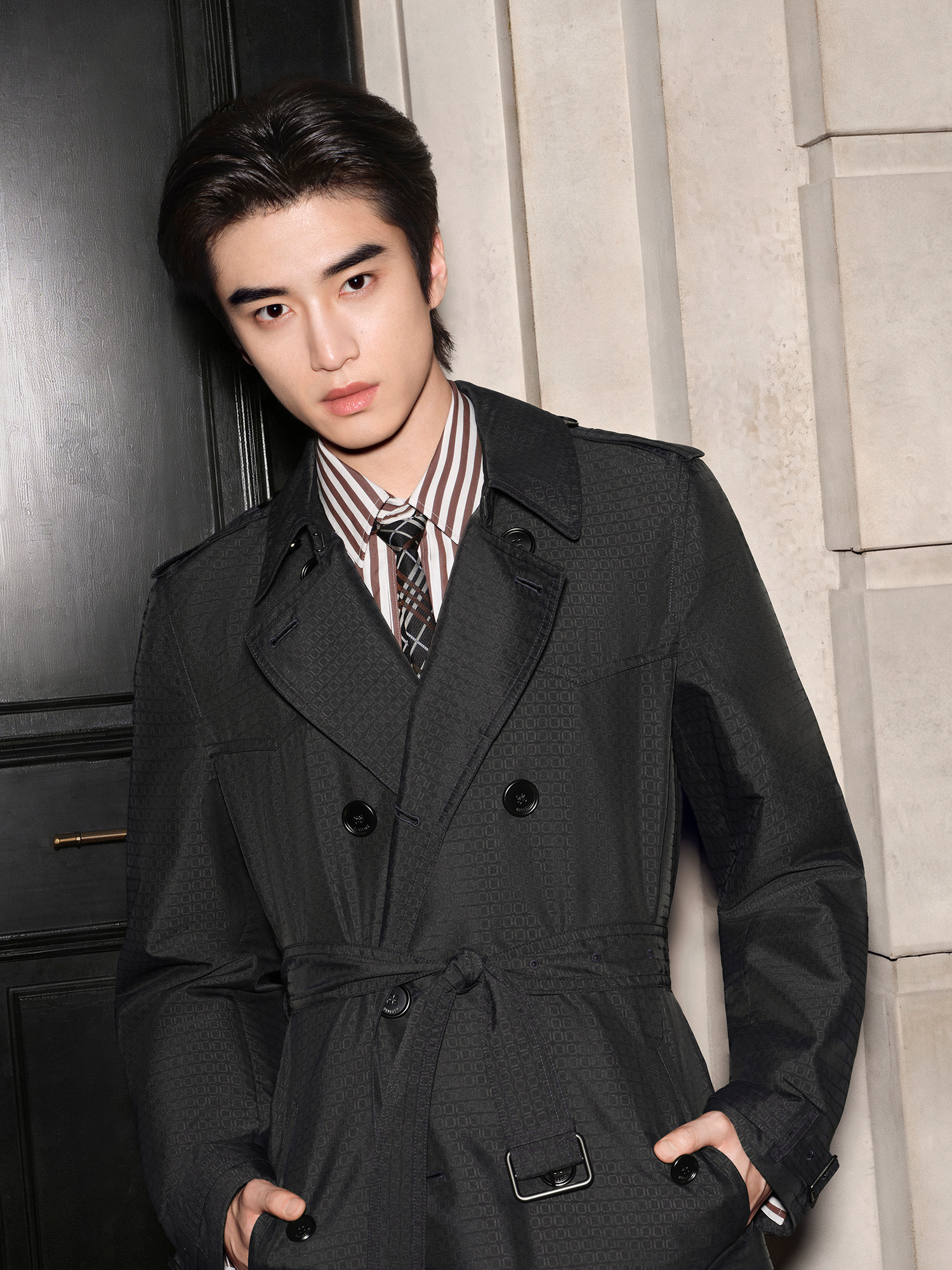 张康乐 💙burberry美妆品牌大使张康乐 当百年英伦气韵碰撞随性的户外灵感