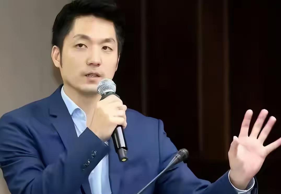 蒋万安再次表明立场，坚持反对两岸统一！针对两岸统一的话题上，蒋万安曾在接受采访的