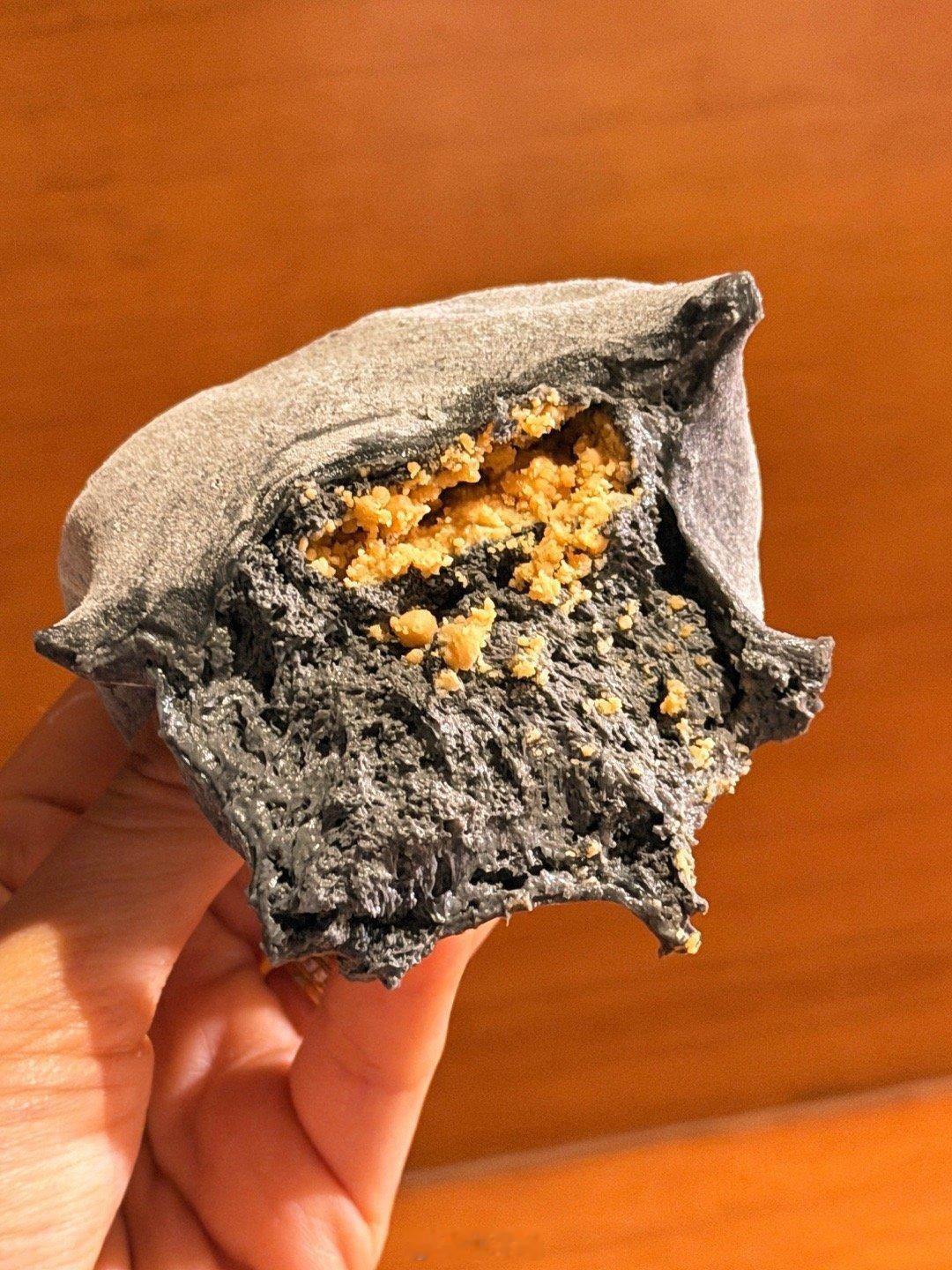 人在郑州，馋黑芝麻了，坐着飞的来找我了