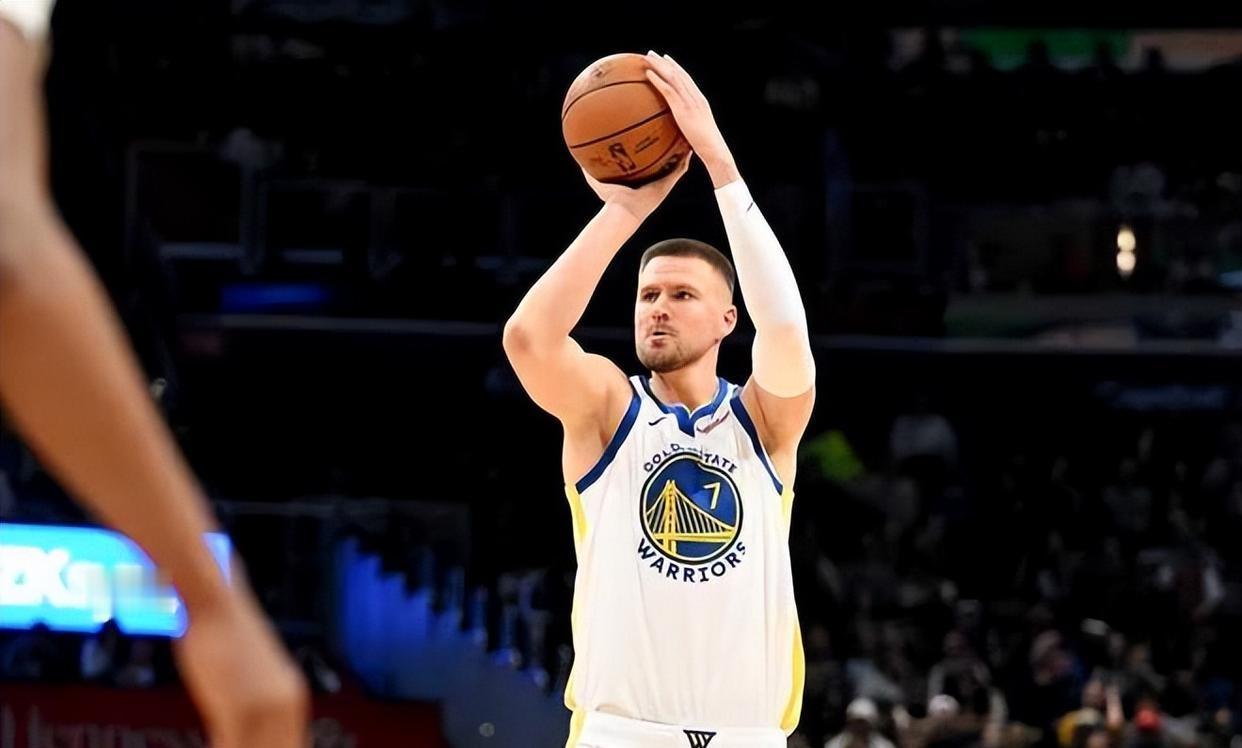 捡到宝了，波尔津吉斯30+5+4+3+2，勇士125-117胜奇才，结束五连败！