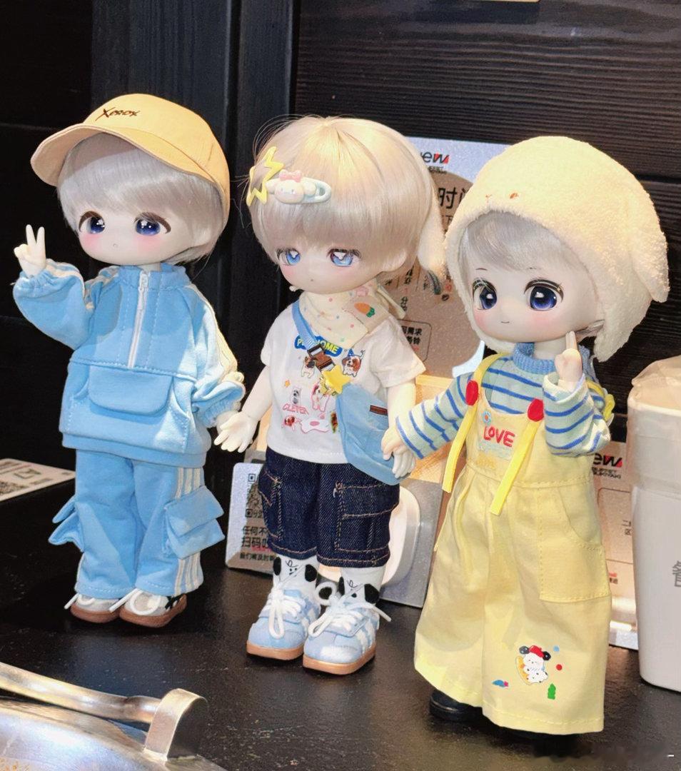 逛展、小兔子会晤！！ 好热好热好热！！ 