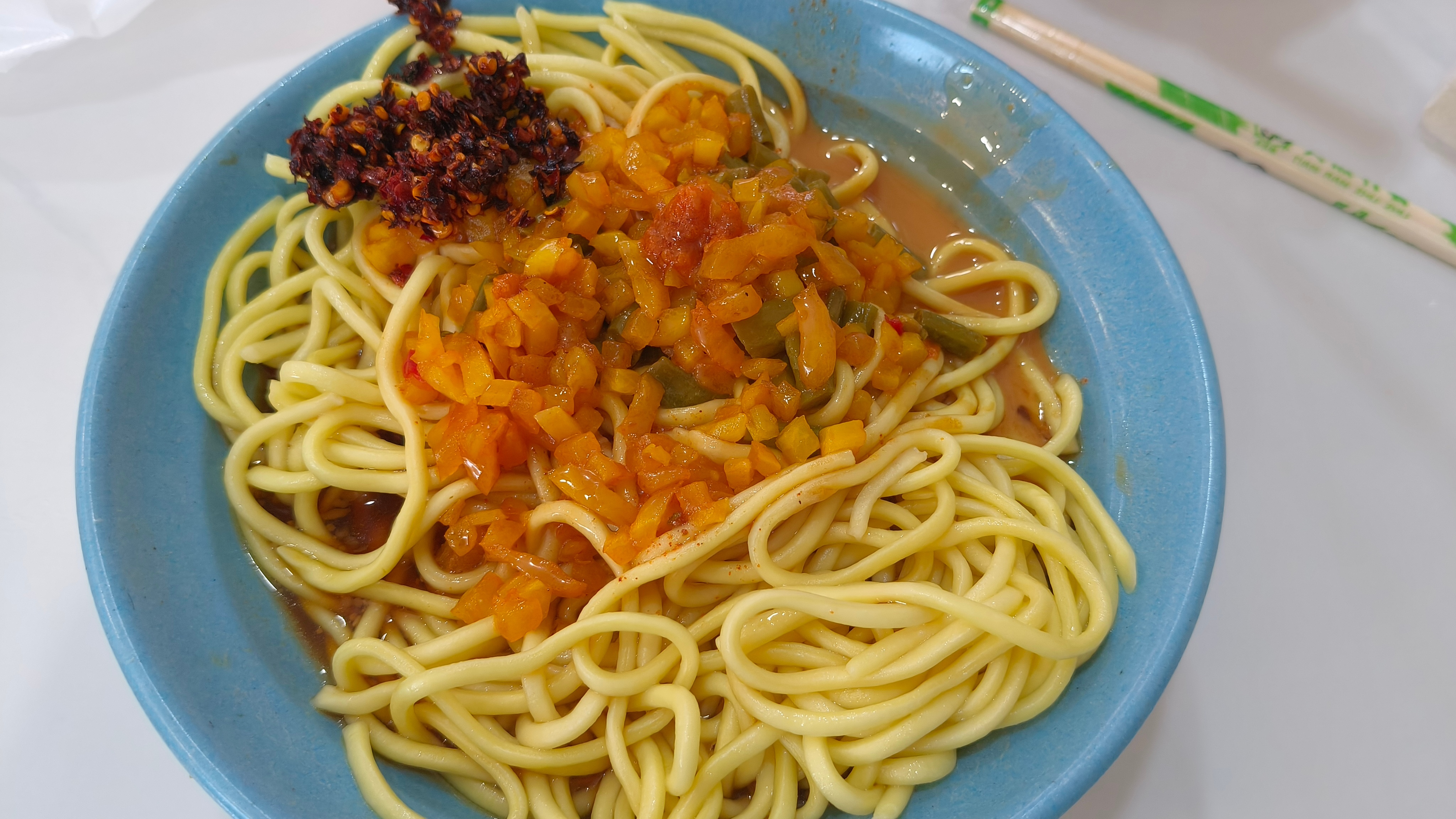 怎么敢卖我10块的一碗的，做饭难吃来开店的，能不能都鸡哔啊 
