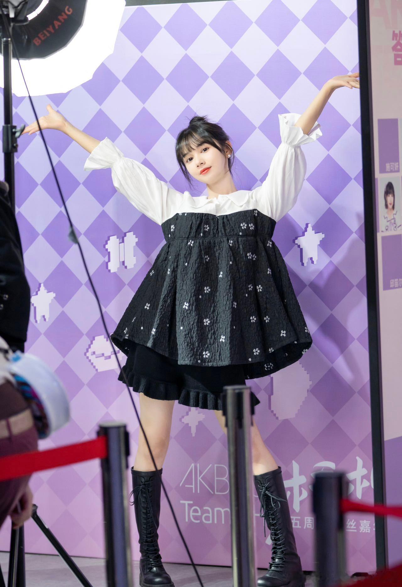 #刘念内娱00后小花补货#akb48出道、参加过创造营的真的是全能事业批呀！不止