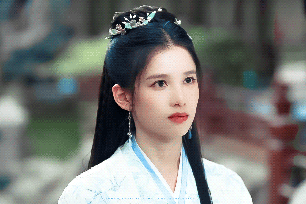 张婧仪回应被评演戏特别会爱人 张婧仪说，演戏时能演出“爱人的感觉”，是因为生活中