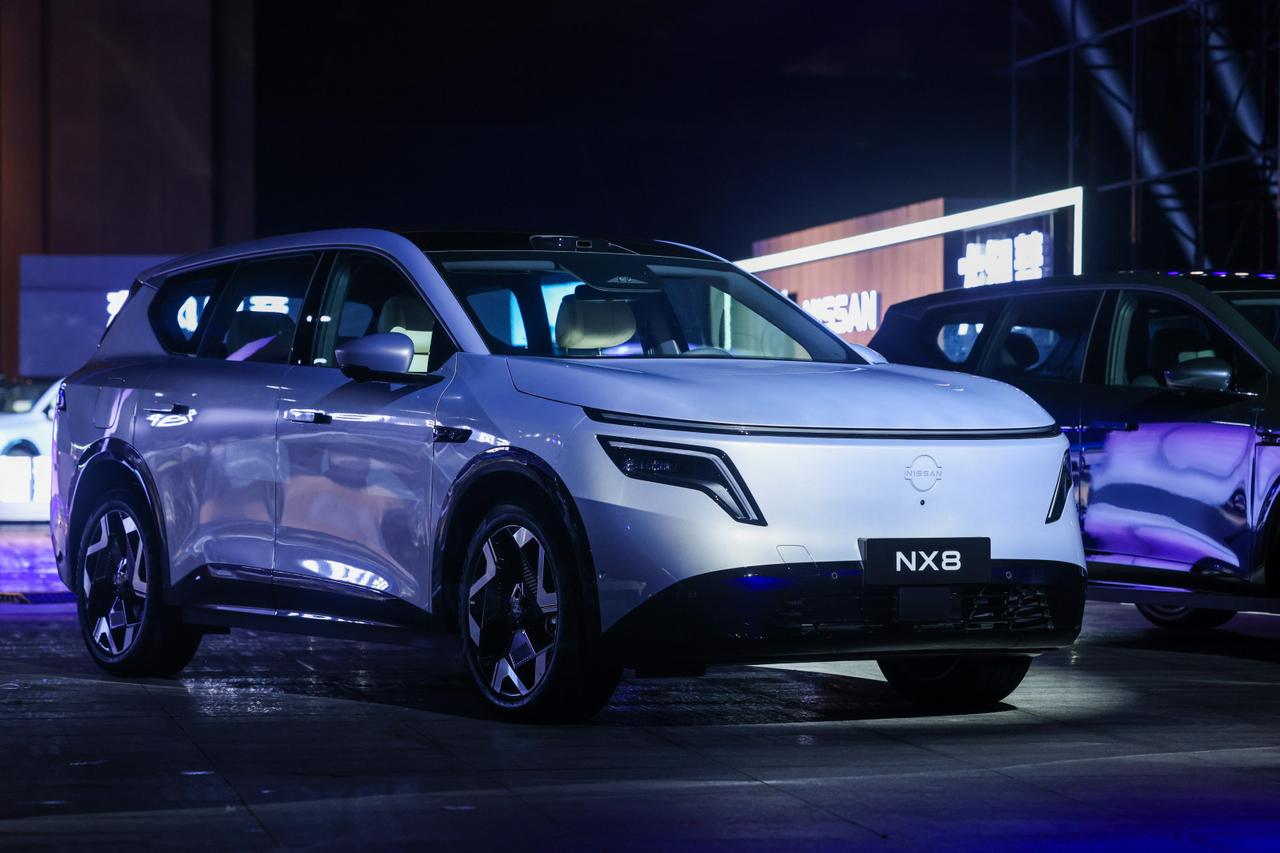 逢年过节走亲访友、置办礼品送礼，一台空间大、体面又省心的座驾太重要了！以往开燃油