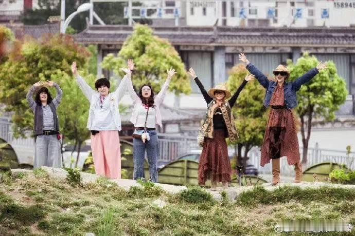 内娱综艺直面中女困境21天重养自己直面 40 + 女性的焦虑内耗与身心压力，21