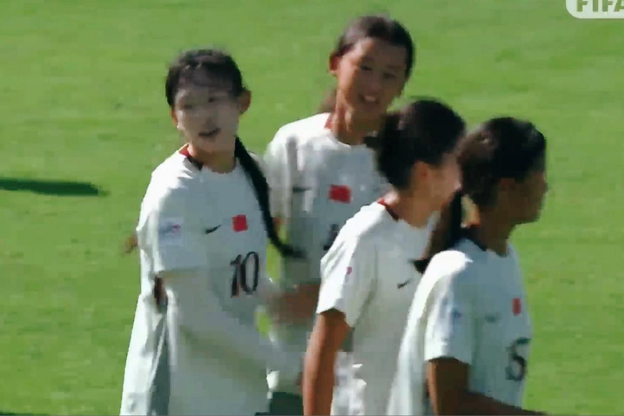 中国女足4：0完胜厄瓜多尔，晋级U17世界杯16强，4粒进球个个精彩。

开场刚