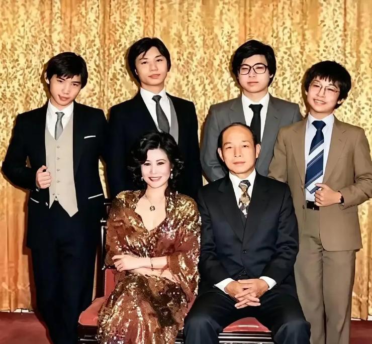 霍英东最宠三太太林淑端，她先后诞下四个儿子，却从不染指家产纷争，去世时大房长子霍