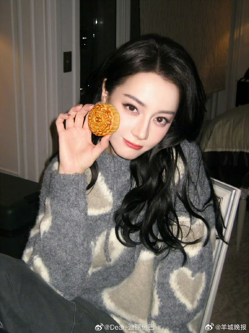 【秋冬格蕾系穿搭，你最pick哪一位？】初冬将至，谁的格蕾系穿搭硬控你？评论区聊