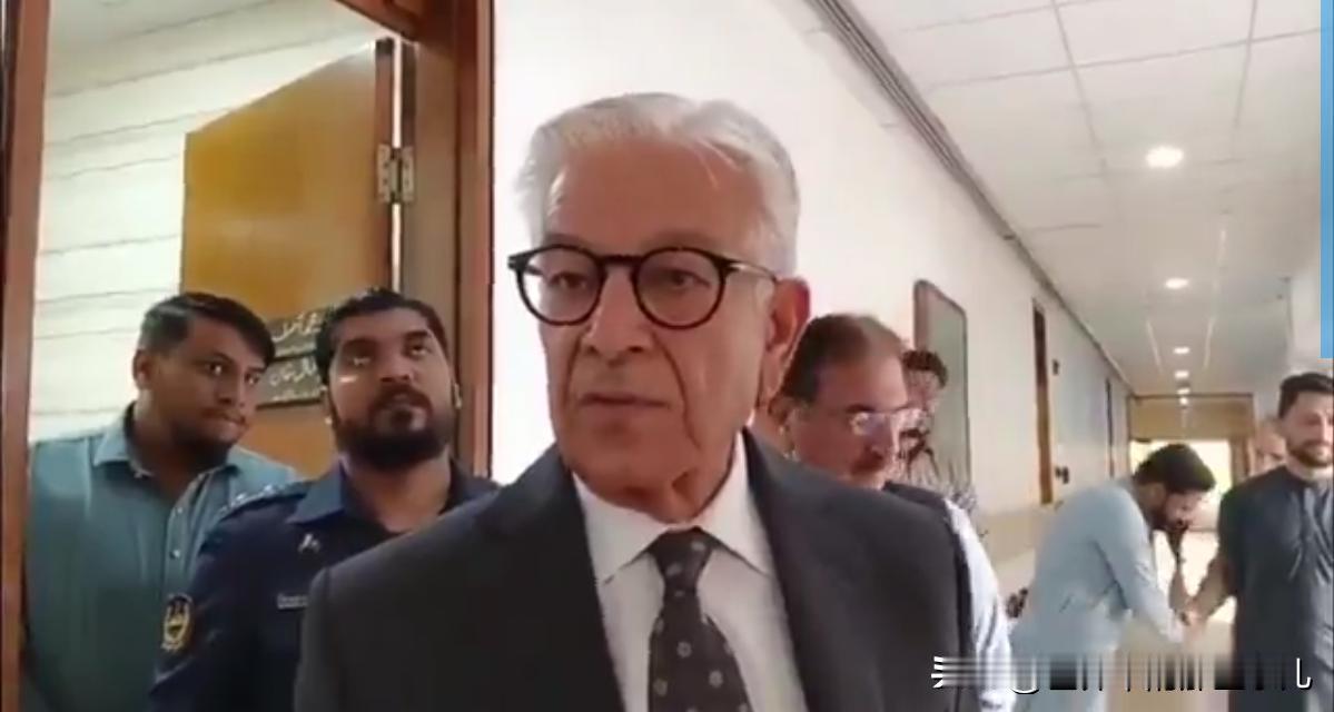 国防部长表示已做好与阿富汗进行常规战争的准备！必将对这次恐怖袭击做出回应！11月