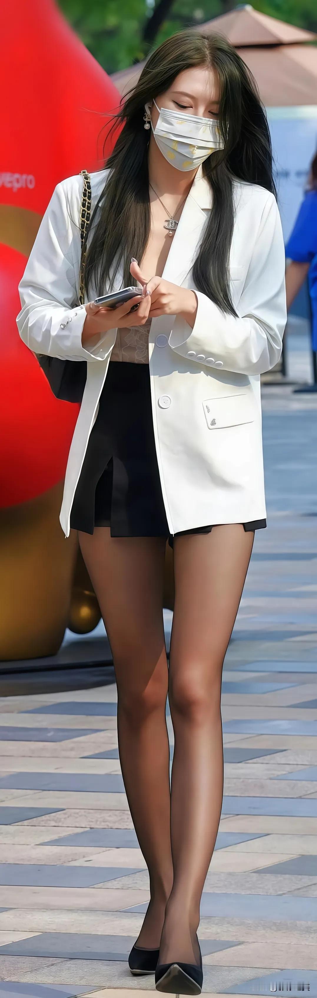 都市美女穿搭「西装+黑丝+高跟鞋」街拍 穿搭 高清美女 高雅气质美女 好身材性感